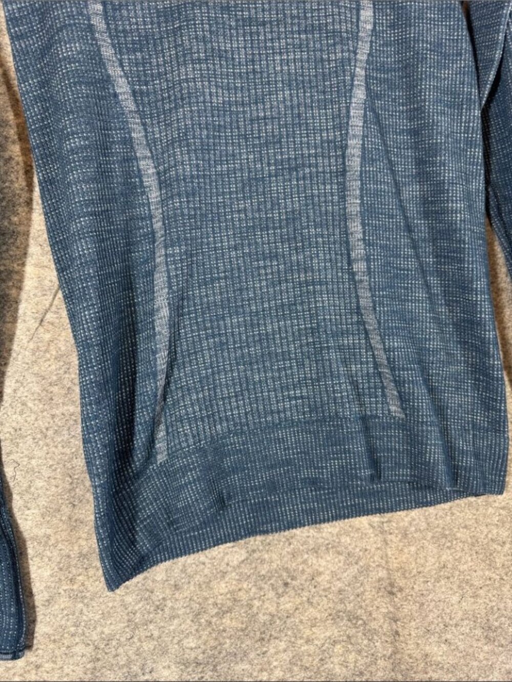 Lululemon Swiftly Tech Long Sleeve Seamless Top in Slate Blue Athletic Yoga 4 - Picture 5 of 13